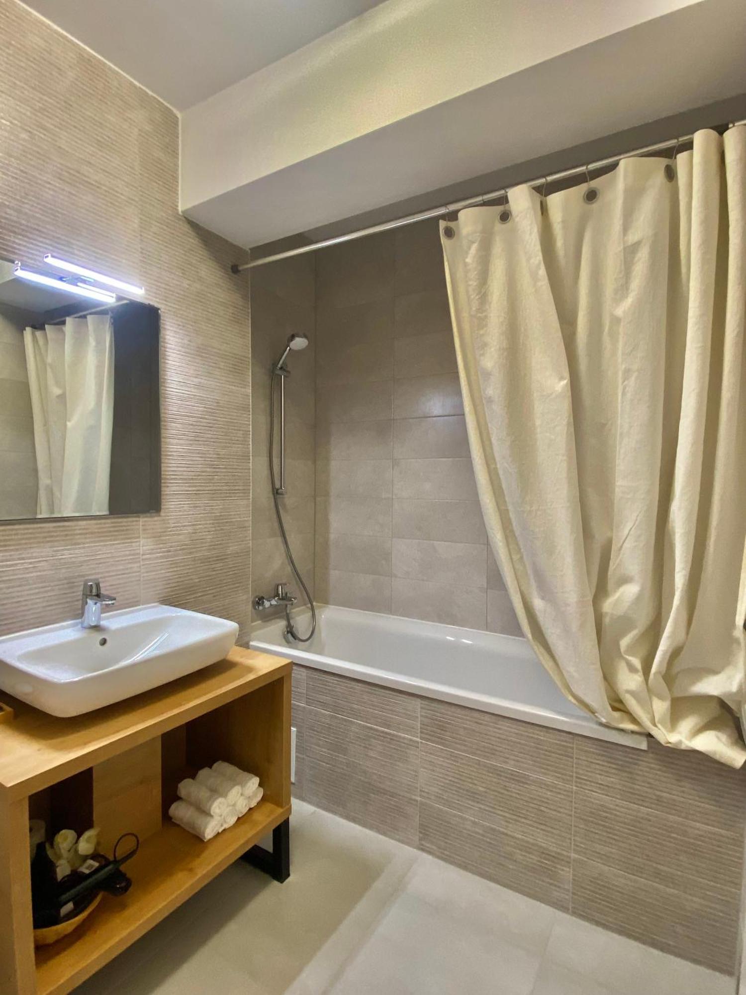 Blue Boho Studios And Apartments Brasov Luaran gambar